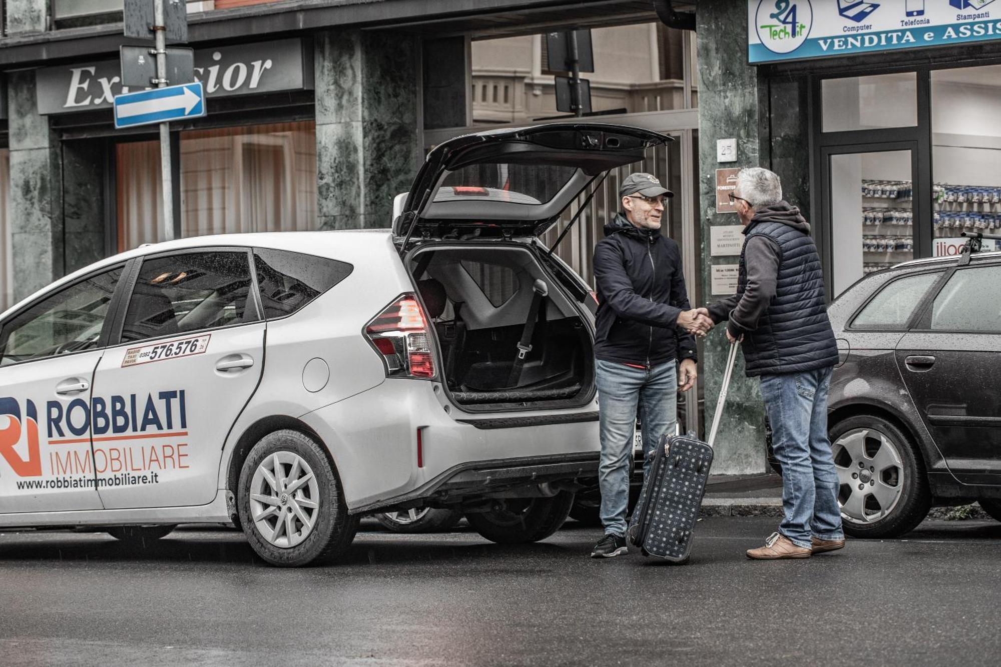 Angolo Alla Stazione - Bilocale Ristrutturato Zona Stazione E Ospedali Pavía Exterior foto